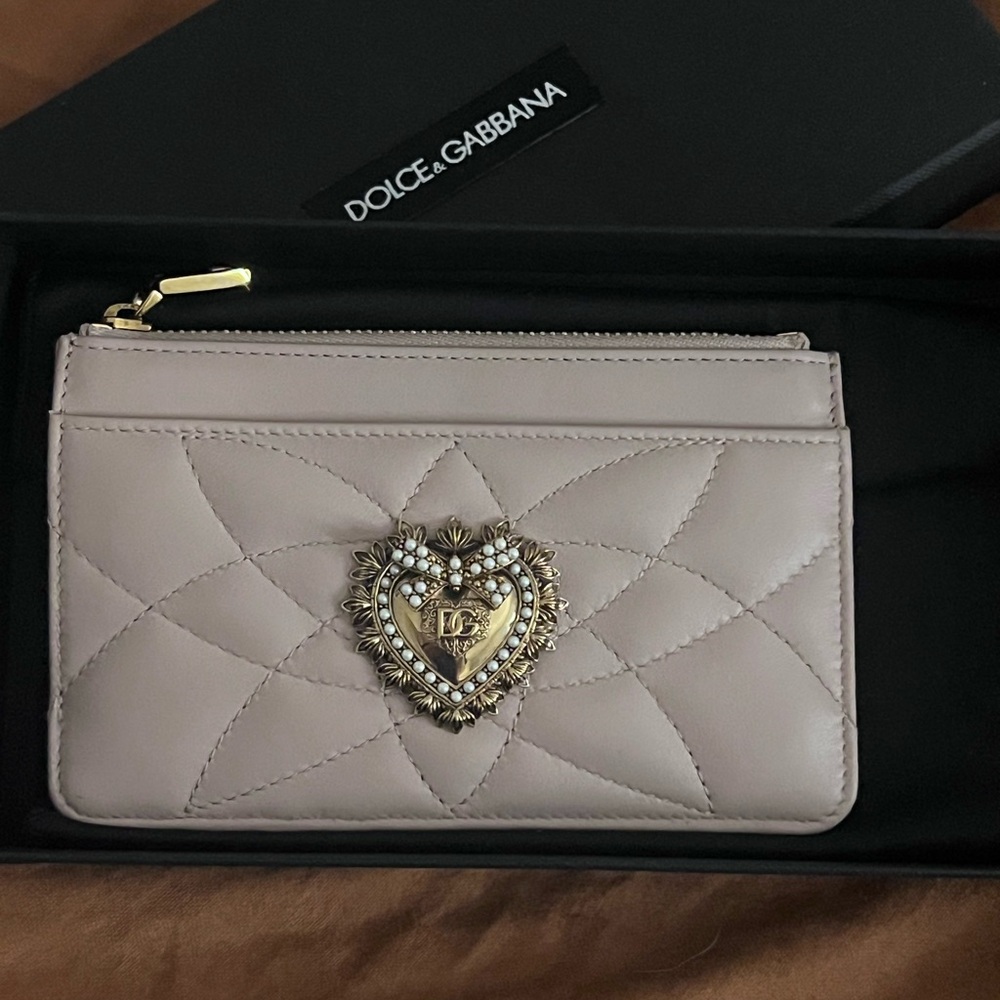 Dolce & Gabbana Elegant Black Case